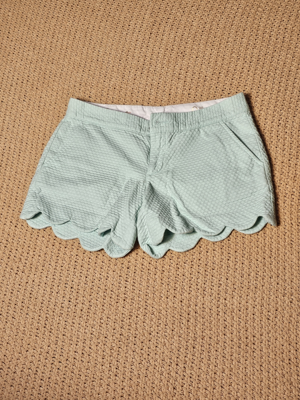 Lilly Pulitzer Buttercup scalloped seersucker shorts mint green Size 0